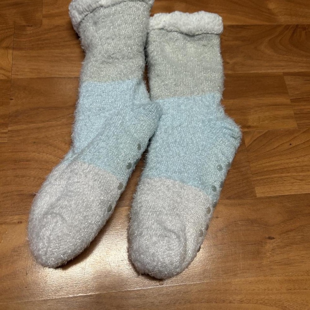 Men's Cozy Fuzzy Non-Slip Socks in Light Blue and Cream